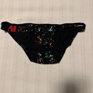 Multicolor posing brief